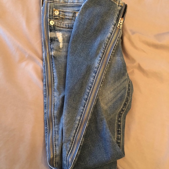 True Religion Skinny jeans w/ zipper detail - Picture 4 of 7
